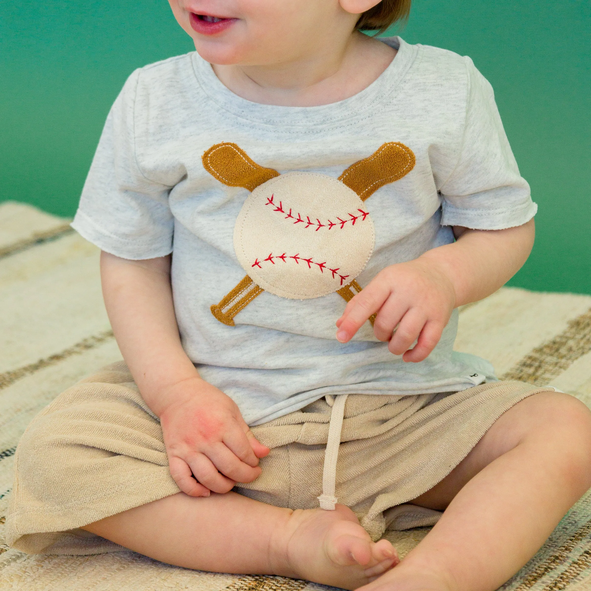 oh baby! Raw Edge Short Sleeve Cotton Slub Tee - Vintage Baseball Applique - Heather Gray